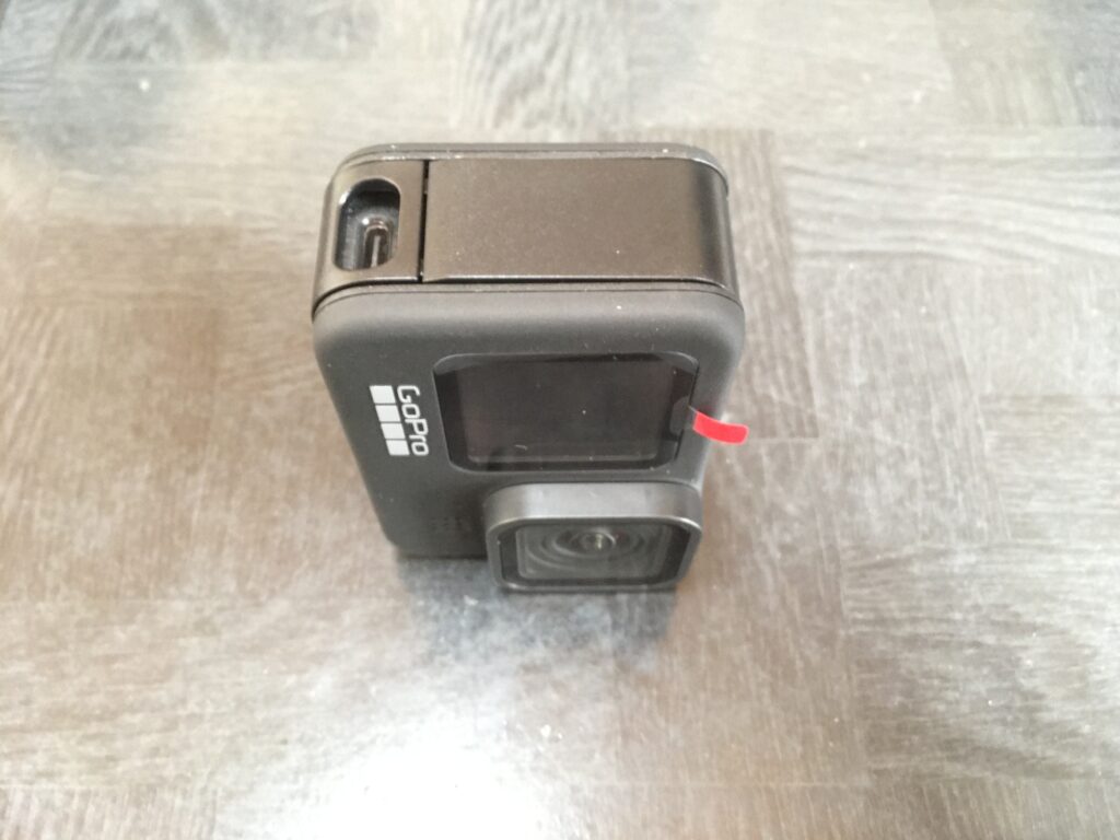 GoProの電池カバーを交換