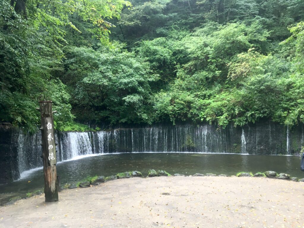 長野県の白糸の滝