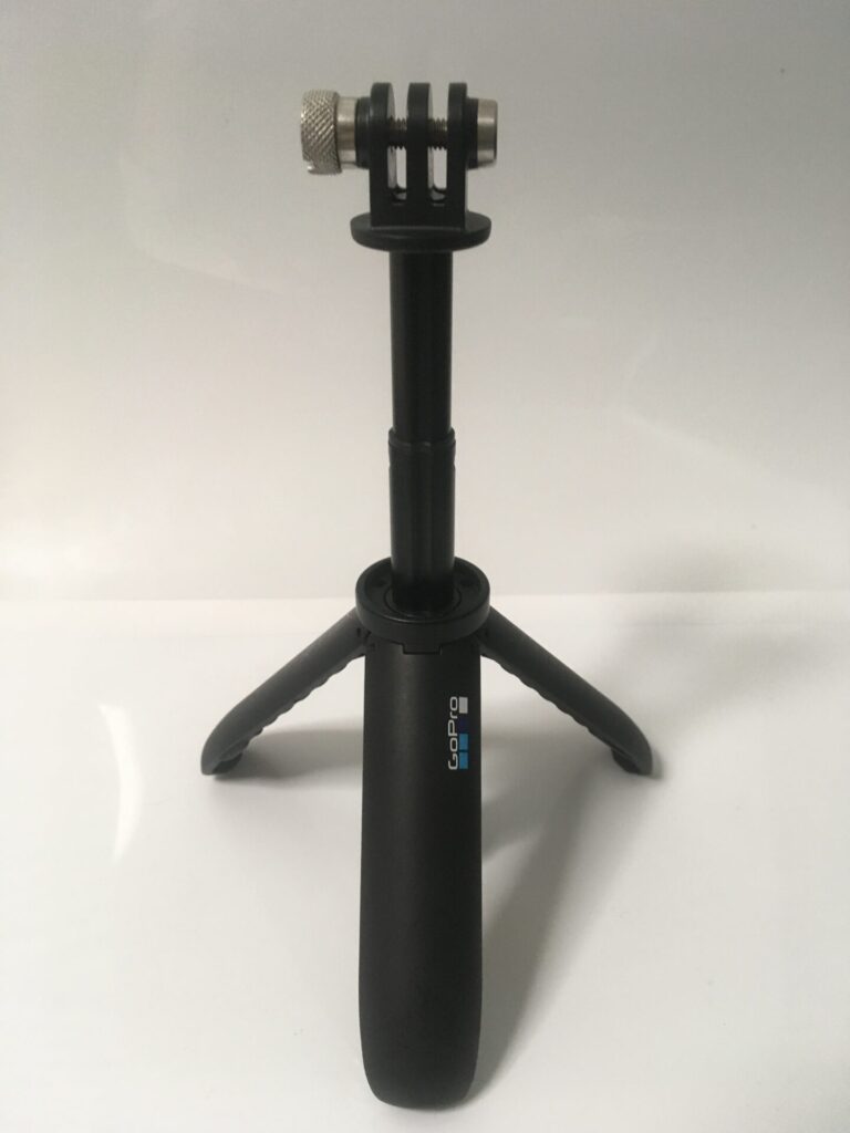 GoPro公式トラベルキットのミニ三脚を伸ばした状態
